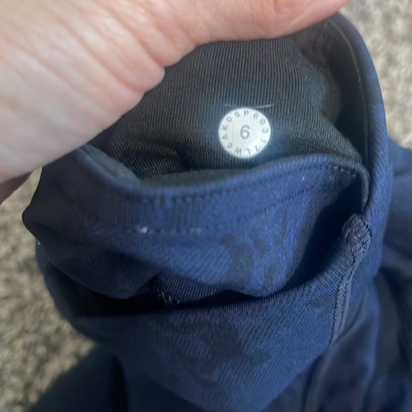 Lulu lemon cropped legging - Picture 3 of 7